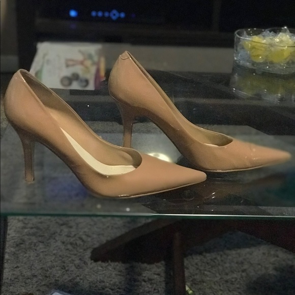 Nude Heels - Picture 2 of 2